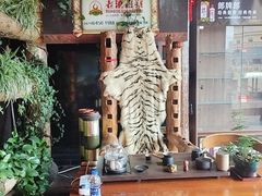-老滇山寨•云南特色菜•地方菜•民族风情歌舞表演(金碧店)