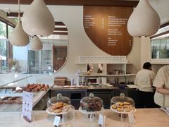-VERIE BAKEHOUSE