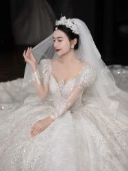 -Lady  Jane高端婚纱礼服馆