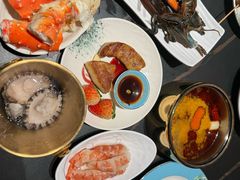 -雍容荟帝王蟹活龙虾展台自助(IFS黑金店)