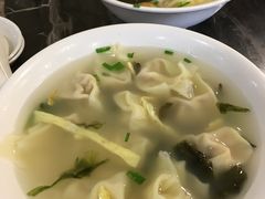 虾肉小馄饨-王家沙点心店(南京西路总店)