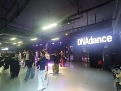 -DNA舞室