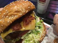 -The Habit Burger Grill 哈比特汉堡(爱琴海店)