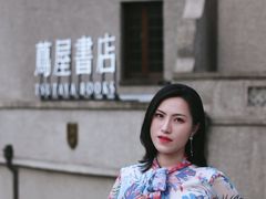 -4iNLOOK美瞳店(龙之梦购物中心虹口店)