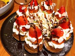草莓忌廉华夫饼-BE BRIGHT KITCHEN(正佳广场店)