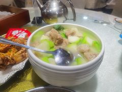 胜瓜上汤鸳鸯丸-东江海鲜大排档·潮汕菜·砂锅粥