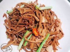-江渔儿酸菜鱼(奥园广场金发购物中心店)