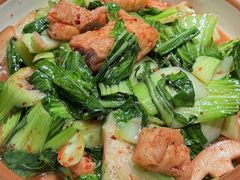 -头上红煨盐鸡·非遗院子餐厅