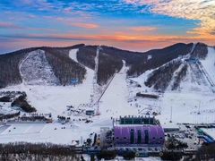 -庙香山滑雪场