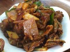 -胡子饮食店