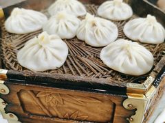 灌汤包-西安贾三灌汤包·回坊小吃·清真炒菜(北院门总店)