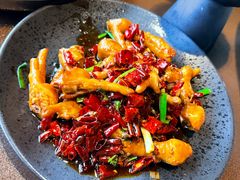 -曼听小寨海鲜烧烤·大连辣炒大王(盖州街店)