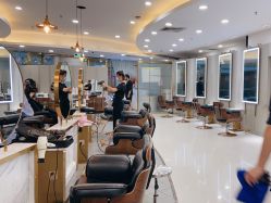 点击看大图 -八佰伴8008星级形象店