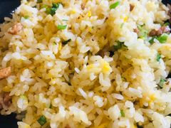 -老娘舅餐厅(黄龙体育中心店)