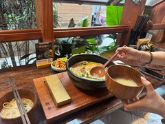 -银米·云南传统过桥米线(双廊黑金冠店)