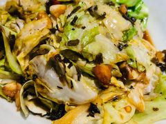 红薯叶炒包菜-吃饭皇帝大土家民族菜(正大广场店)