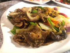 咸酸菜炒牛欢喜-荷塘食府