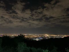 -鬼笑石后山停车场