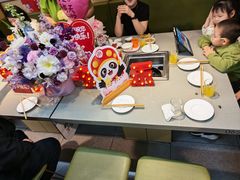 -海底捞火锅(高新活力城Villgae店)