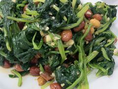 -一口猪海鲜浑锅·东北家常菜