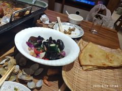 -东来菜馆•手抓海鲜家常菜•海鲜锅贴(鸽子窝店)
