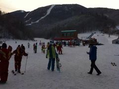 -亚布力新体委滑雪场