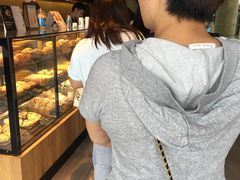 -星巴克臻选(莘庄仲盛店)