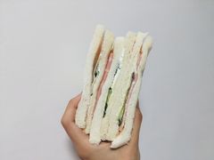 -全家便利店(上海南站站店)