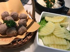 -左庭右院鲜牛肉火锅(浦江欢乐颂店)