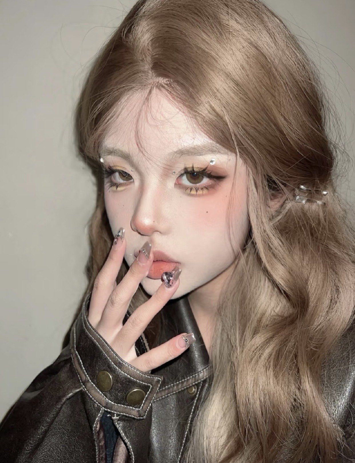 奶拽狩猎焰丨妆容教程