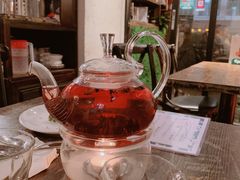 -layback cafe & bar