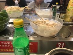 -百品聚旋转火锅(万德庄店)