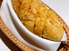 自制蒜蓉面包-Oyster Talks 四度蚝法餐厅