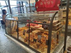 面包甜点陈列柜-面包新语(上地华联店)