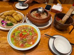 -老滇山寨•云南特色菜•地方菜•民族风情歌舞表演(金碧店)