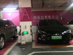 -悠方地下停车场