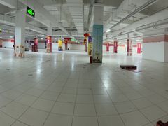 -家乐福(四元桥购物中心店)