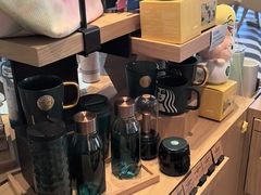 -星巴克臻选(莘庄仲盛店)
