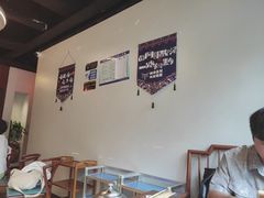 -苗阿哥酸汤牛肉火锅(体育场店)