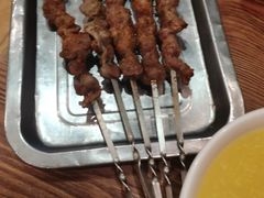 烤羊肉串-清真吴记门钉肉饼·喜多利