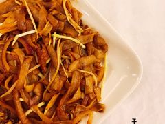 干炒牛河-朱仔记食府(江南大道店)