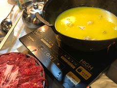-鲜入围煮花胶鸡海鲜火锅