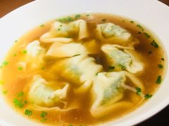 野荠菜鲜肉馄饨-南小馆(迪士尼小镇店)