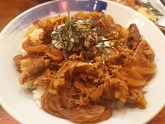 洋葱牛肉饭-初居食屋日式料理(万象城购物中心店)