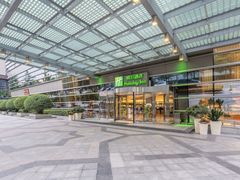 -西安绿地假日酒店