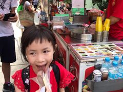 -詹爷爷乌节路街头冰淇淋
