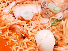 -三清洞摩西韩式年糕火锅(威高广场店)