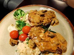 烤鸡胸配肉汁蘑菇酱-blue frog蓝蛙(长泰广场店)