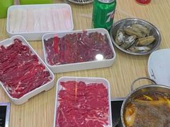 -杨老板·海鲜集市火锅·鲜切牛肉(中防万宝店)