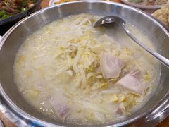 川白肉-东北农家小院(定西路店)